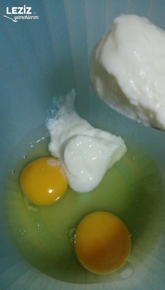 Makarnalı Börek Tarifi