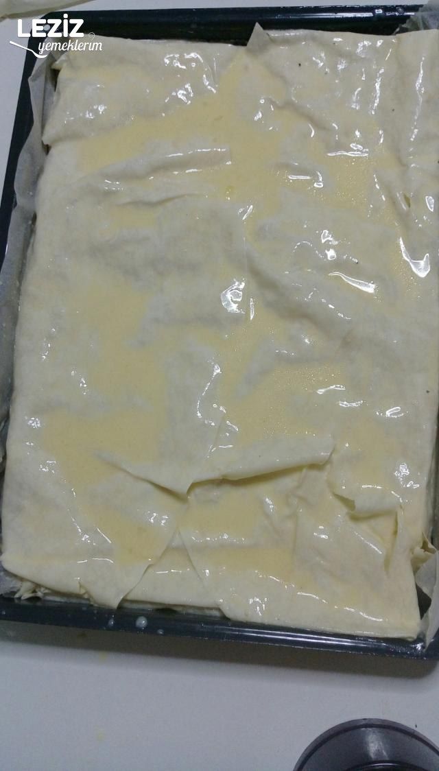 Makarnalı Börek Tarifi