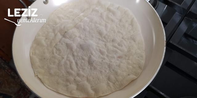 Mayasız Sarımsaklı Lavaş Ekmeği