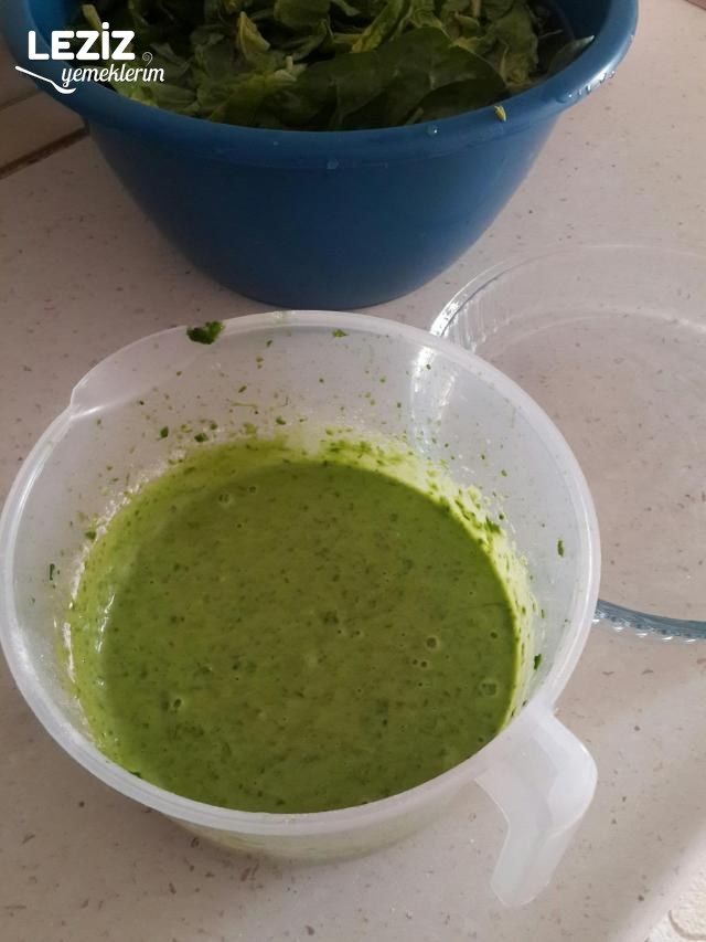 Nefis Ispanaklı Kek Tarifi