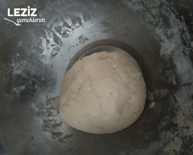 Rus Mutfağından Syrniki (Sırniki)