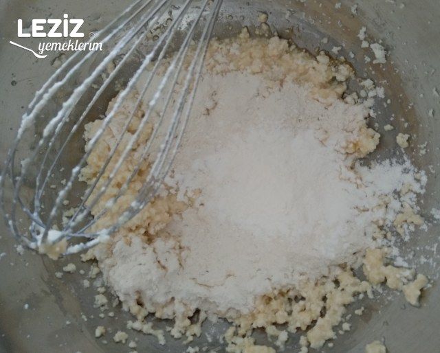 Rus Mutfağından Syrniki (Sırniki)