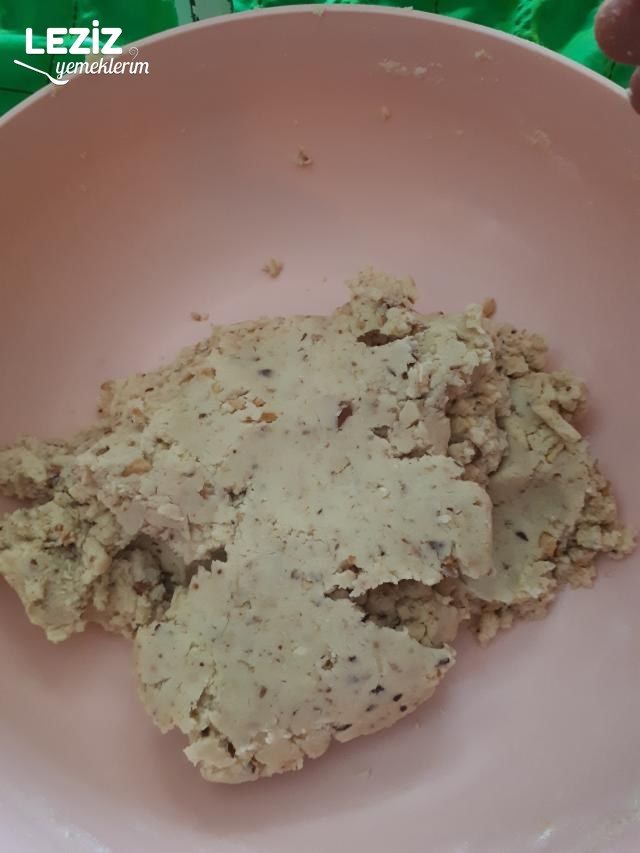 Bademli Kavala Kurabiyesi
