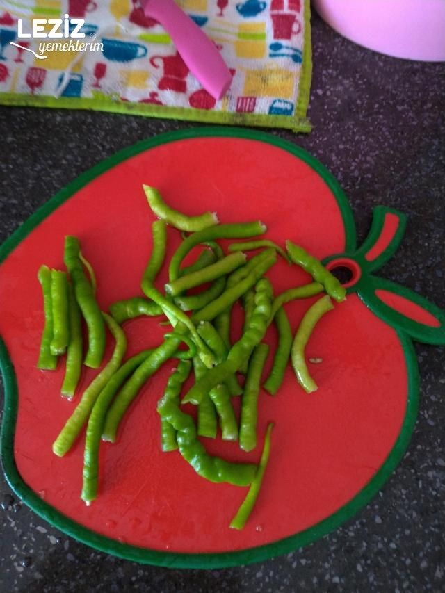 Domates Soslu Biber Kızartması