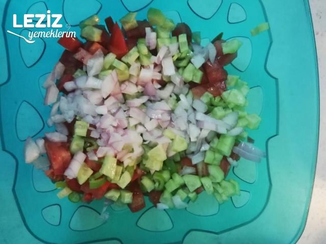 Çoban Salata Yapılışı