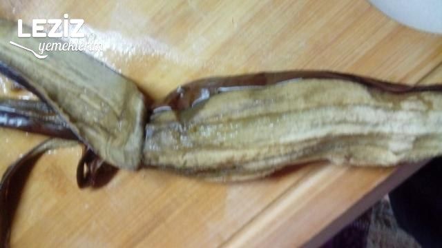 Közde Patlıcan Yatağında Soslu Köfte