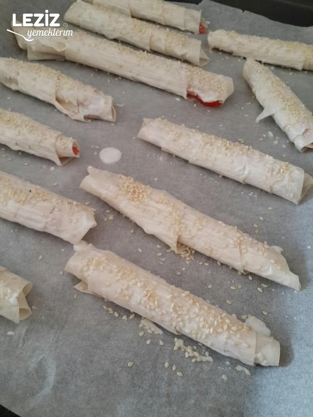 3 Malzemeli Susamlı Börek