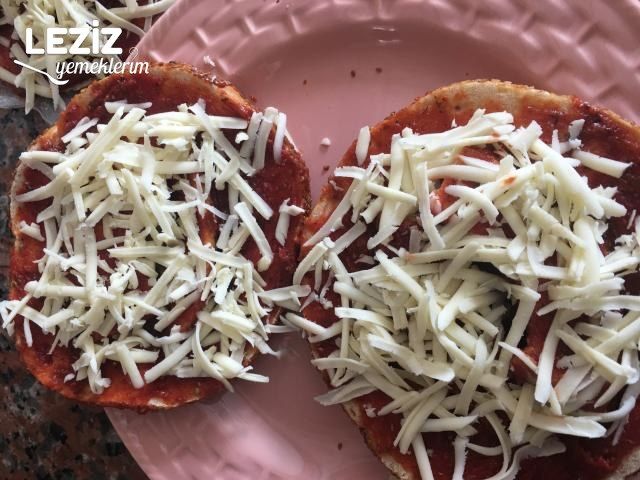 Bayat Simit İle Nefis Tost