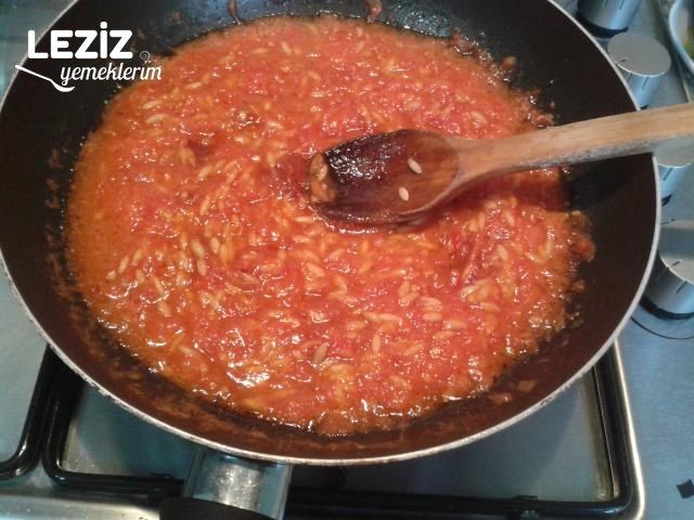 Domatesli Şehriyeli Çorba