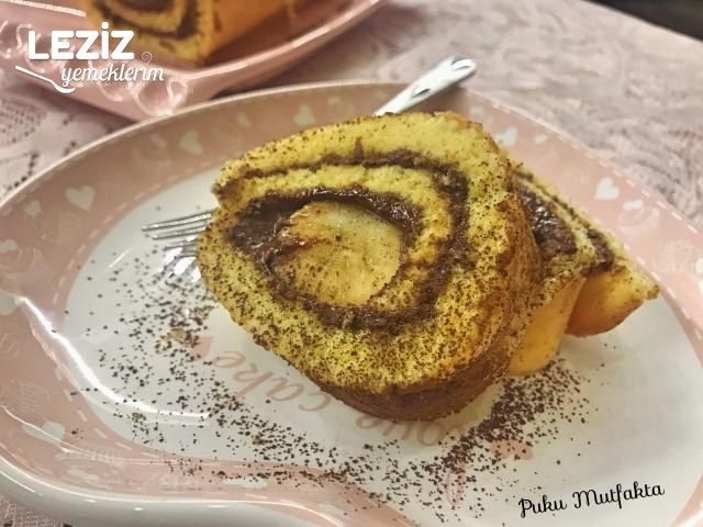 Kahvaltılık Çikolatalı Ve Muzlu Rulo Pasta