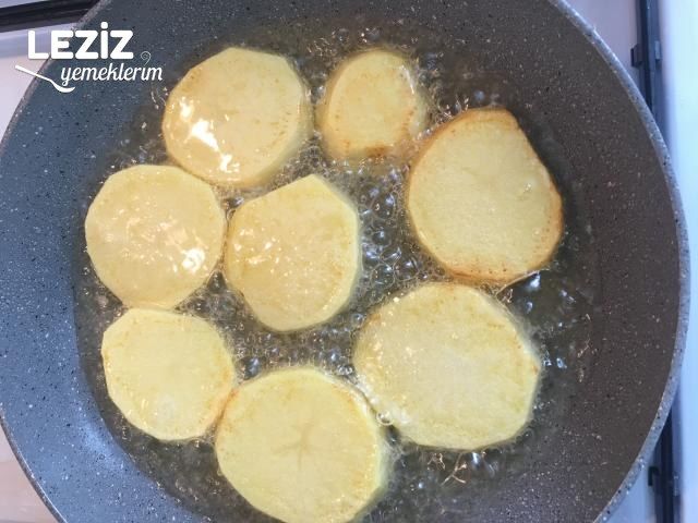 İçi Domatesli Köfte