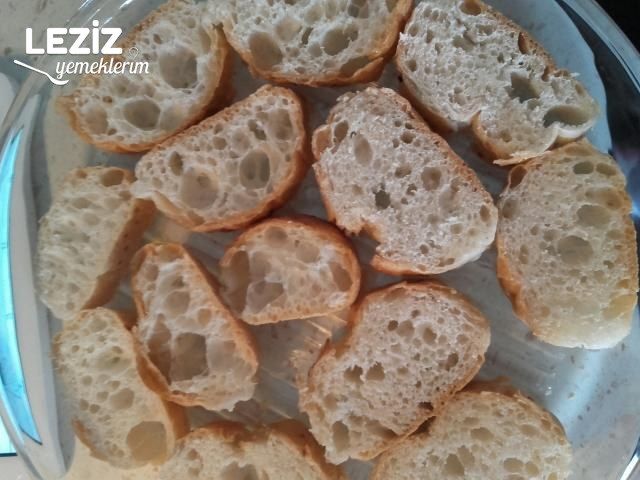 Sarmısaklı Çıtır Ekmek Dilimleri