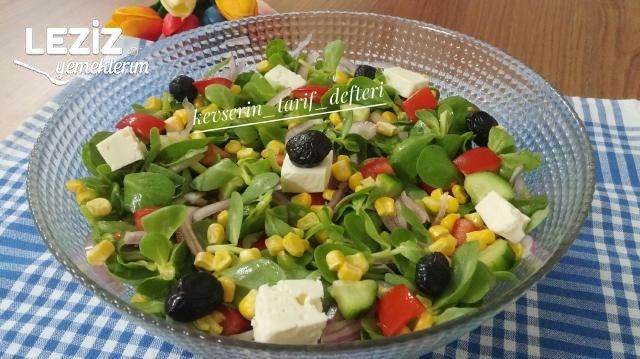 Zeytinyağlı Semizotu Salatası Nasıl Yapılır?