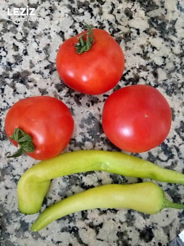 Biberli Domates Kavurması (Kahvaltı İçin)