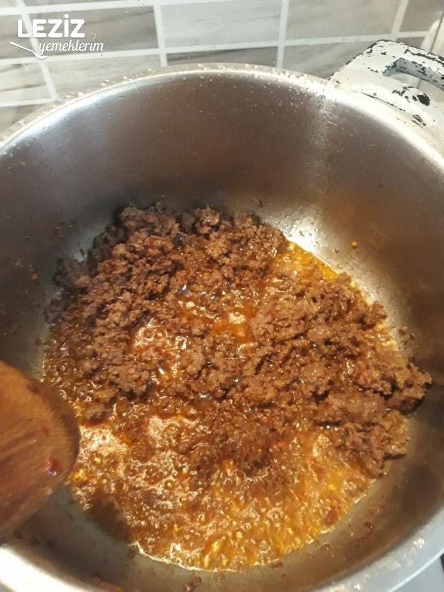 Pırasalı Börek Tarifi (Aşamalı Anlatım)