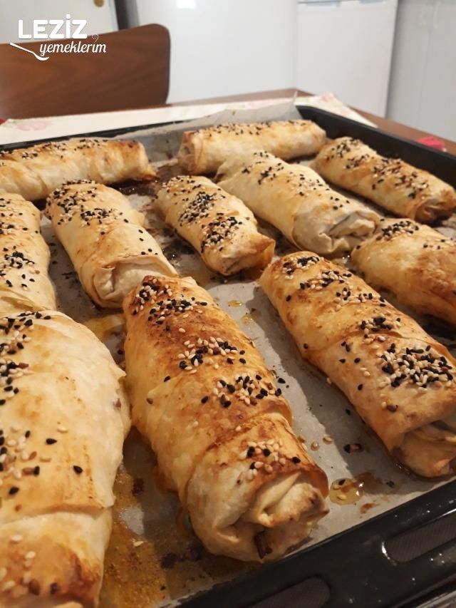 Pırasalı Börek Tarifi (Aşamalı Anlatım)