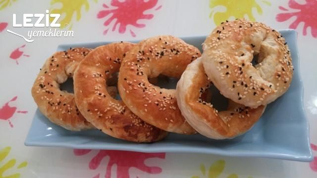 Açma Simit Görünümlü Milföy Börek