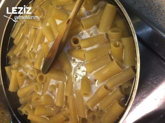 Fırında Kıymalı Makarna