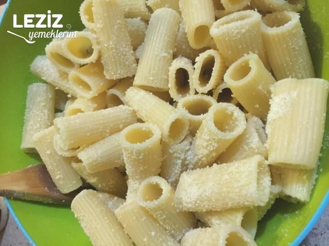 Fırında Kıymalı Makarna