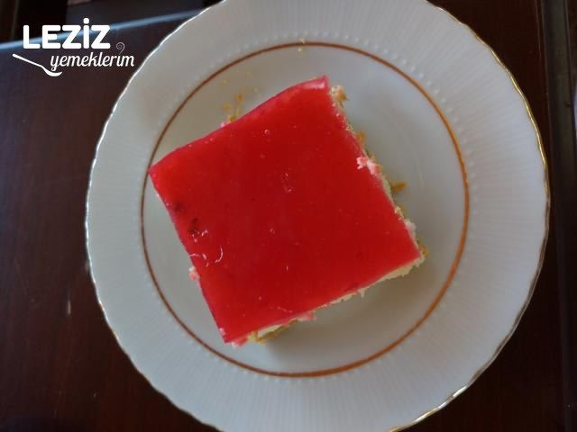 Vişne Soslu Cheesecake Tarifi