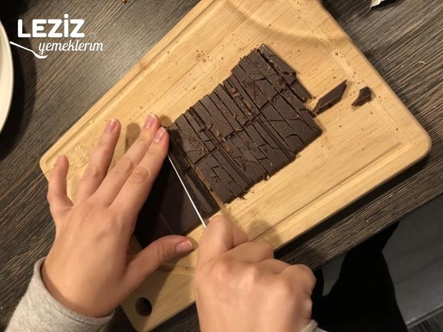 Pişmeyen Çikolatalı Buzdolabı Keki