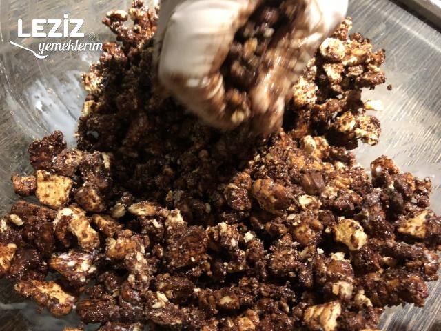 Pişmeyen Çikolatalı Buzdolabı Keki