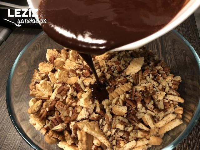 Pişmeyen Çikolatalı Buzdolabı Keki