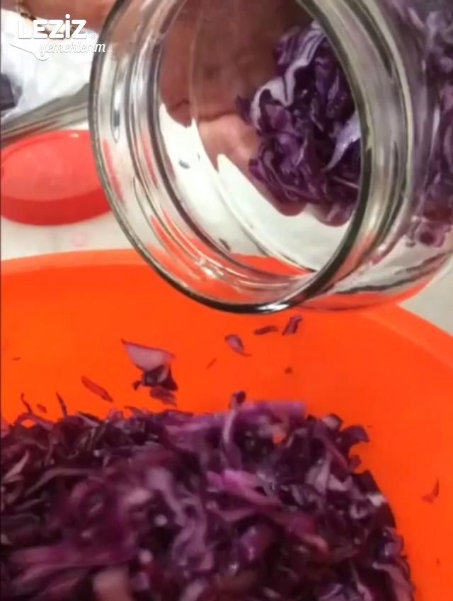 Kırmızı Lahana Turşusu Nasıl Yapılır