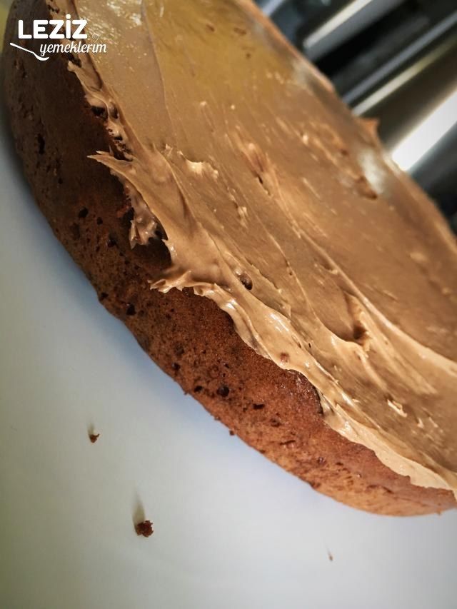 Bol Çikolatalı Pamuk Pasta