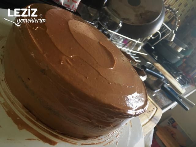 Bol Çikolatalı Pamuk Pasta