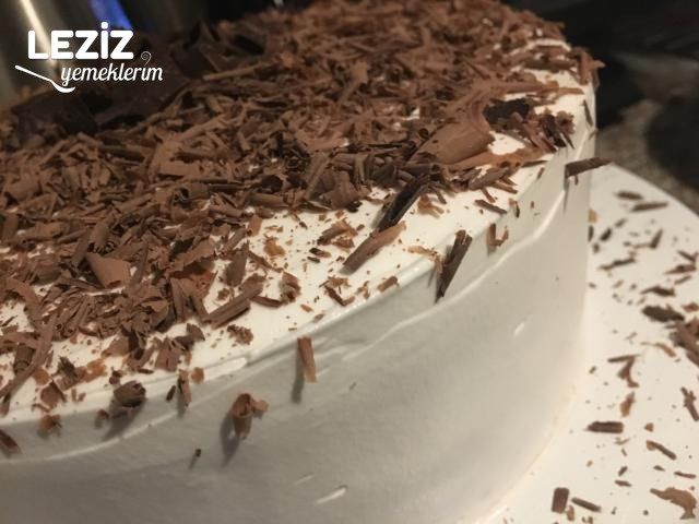 Bol Çikolatalı Pamuk Pasta