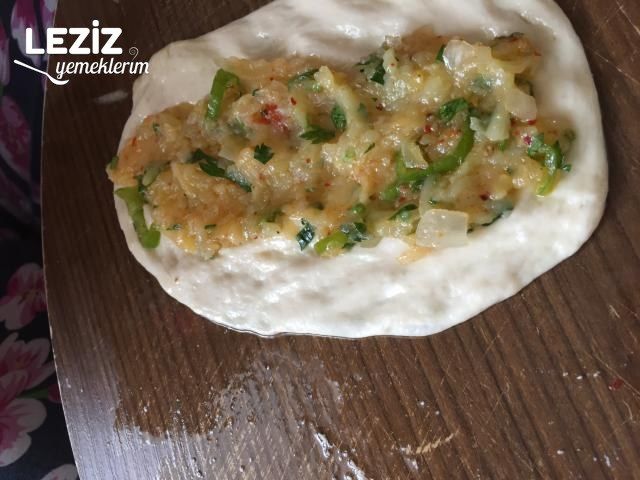 Karışık Ev Yapımı Pideler