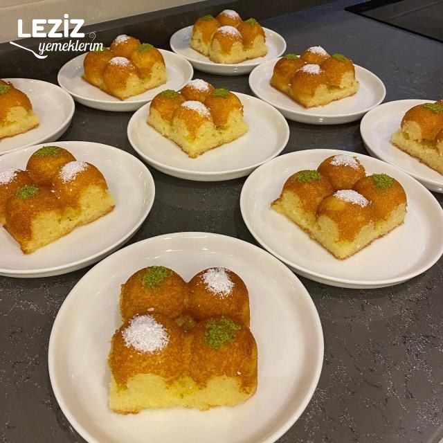 Kalıpta Şerbetli Revani Tatlısı