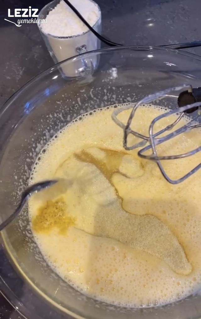 Kalıpta Şerbetli Revani Tatlısı