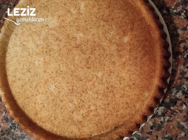 Çilekli Bulut Pasta