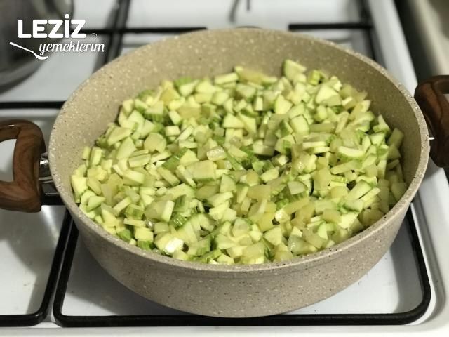 Yumurtalı Kabak Kavurması