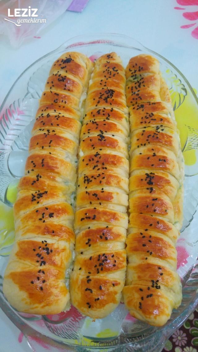 Tırtıl Poğaça Nasıl Yapılır?