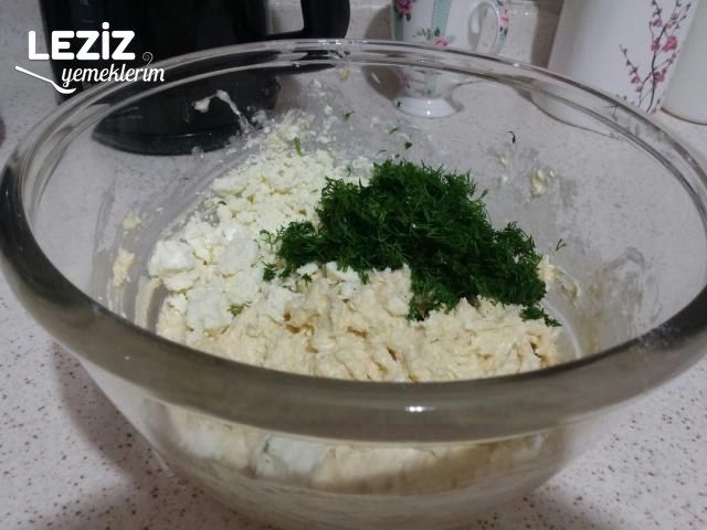 Atıştırmalık Otlu Peynirli Kurabiye (Poğaça Tadında)