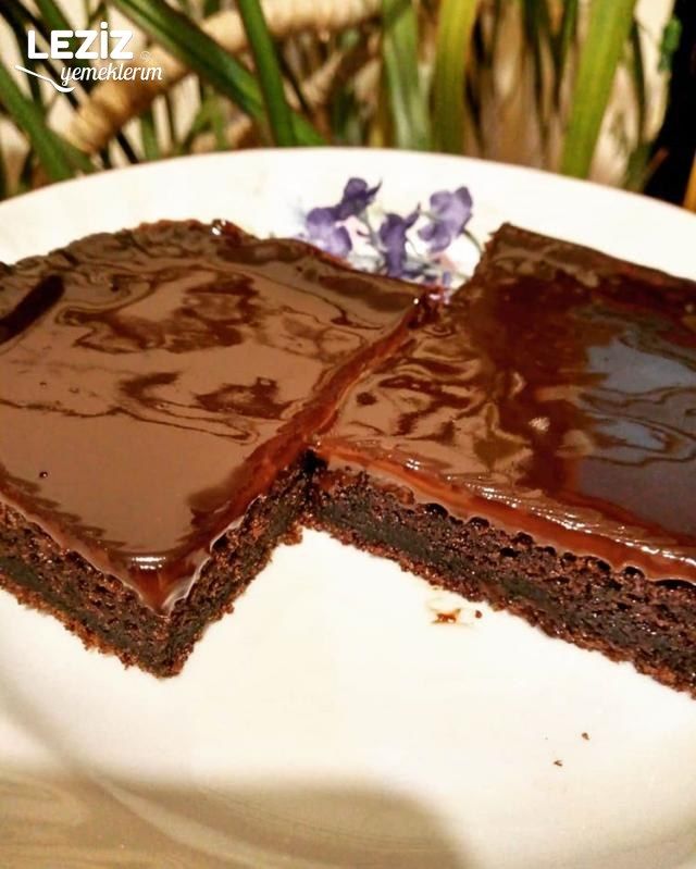 Browni Tadında Çikolatalı Kek