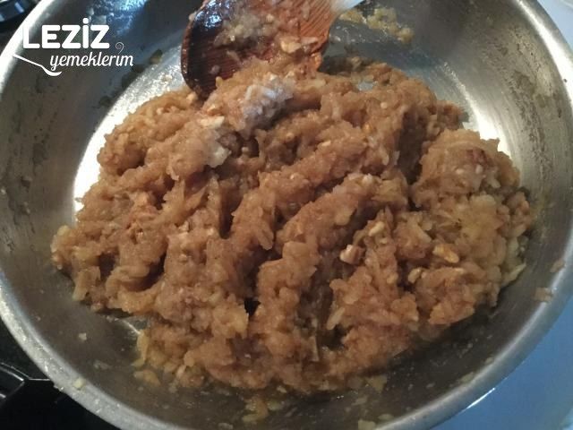 Elmalı Kurabiye Tarifi (Limon Sıkacağında)