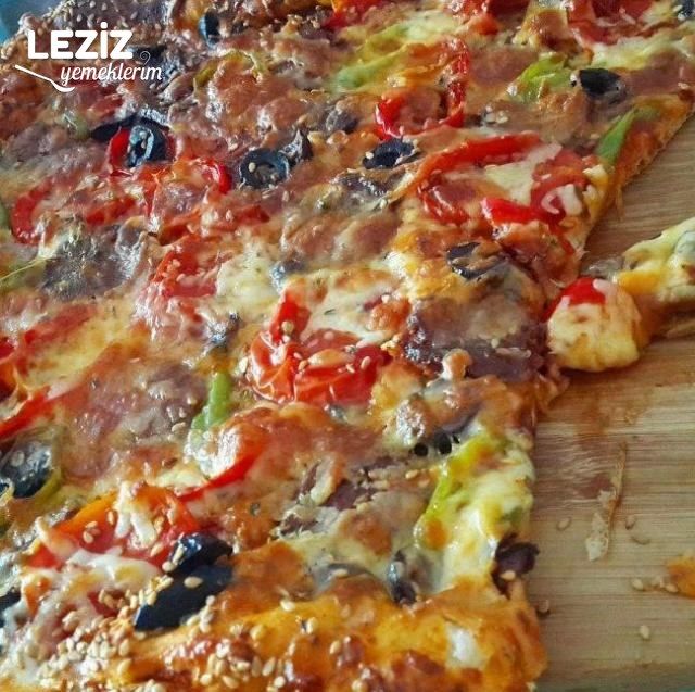 Dolgu Kenarlı Nefis Pizza