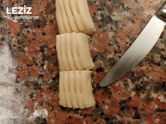 Pastane Usulü Un Kurabiyesi Nasıl Yapılır