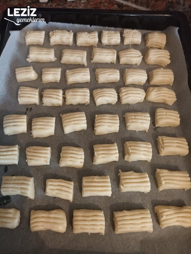Pastane Usulü Un Kurabiyesi Nasıl Yapılır