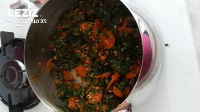 Havuçlu Ispanak Yemeği Tarifi