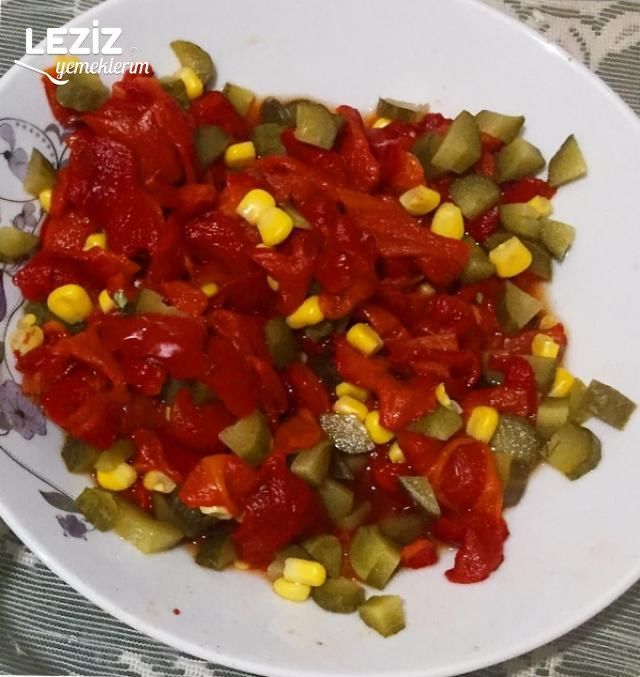 Köz Biber Salatası Nasıl Yapılır