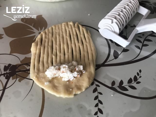 Peynirli Kafes Poğaça Tarifi