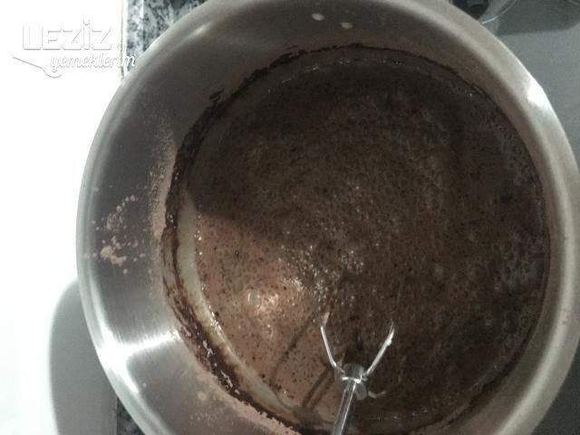 Sade Kek Yatağında Puding