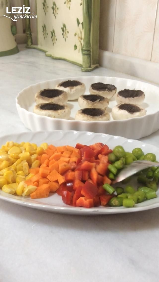 Sebzeli Peynirli Mantar