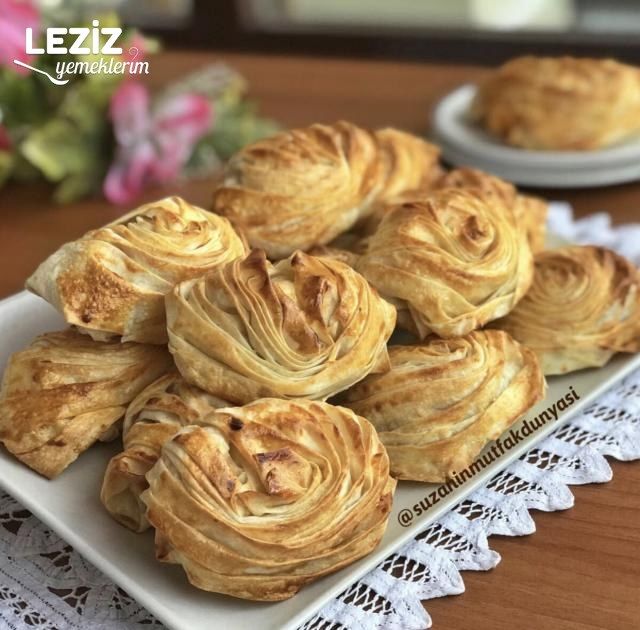 Midye Börek Tarifi (Aşamalı Anlatım)