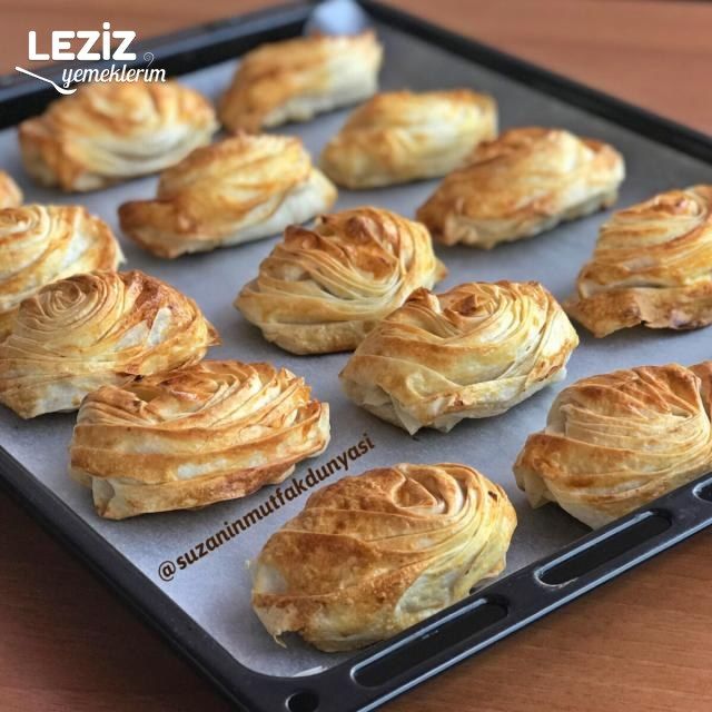 Midye Börek Tarifi (Aşamalı Anlatım)